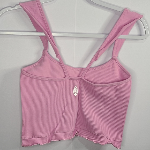 Free People Movement pink, ribbed, bralette with ruffled design, NWT, Size M/L - Picture 2 of 8
